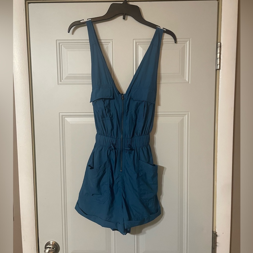 Free People Movement Noiseless Back On Trek Romper $108 Sz XS Blue Teal - Picture 2 of 13